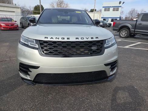 Used 2019 Land Rover Range Rover Velar R-Dynamic SE image 3