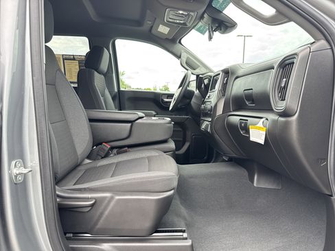 Used 2025 Chevrolet Silverado 1500 Custom RWD image 28