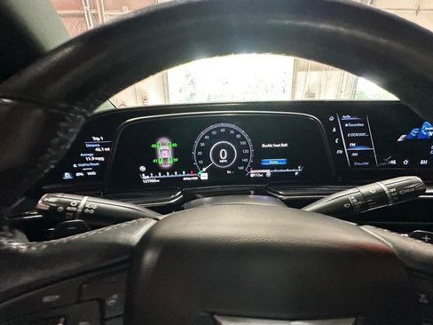 Used 2021 Cadillac Escalade ESV Sport AWD/4WD image 22
