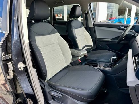 Certified 2022 Volkswagen Taos SE FWD image 22