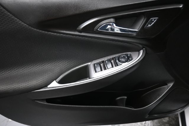 Used 2025 Chevrolet Malibu LT FWD image 13