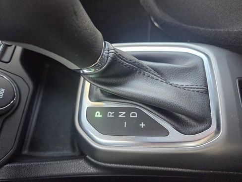 Used 2019 Jeep Renegade Limited w/ Quick Order Package 22P image 13