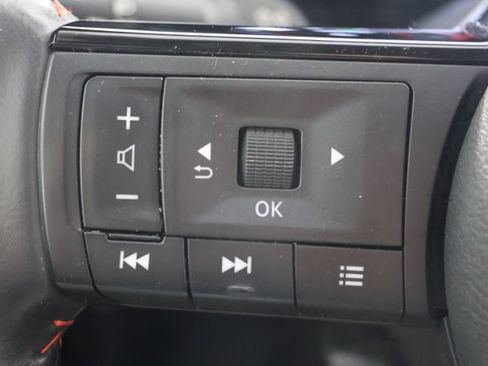 Used 2025 Nissan Kicks SR w/ Illumination Package AWD/4WD image 11