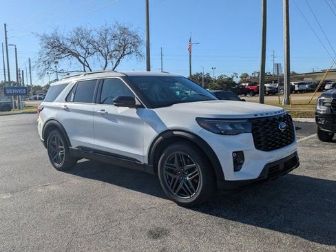 New 2026 Ford Explorer ST-Line w/ ST-Line Street Pack image 3