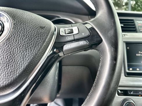 Used 2017 Volkswagen Golf Wolfsburg Edition FWD image 32