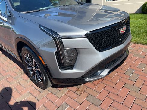Used 2024 Cadillac XT4 Sport FWD image 4