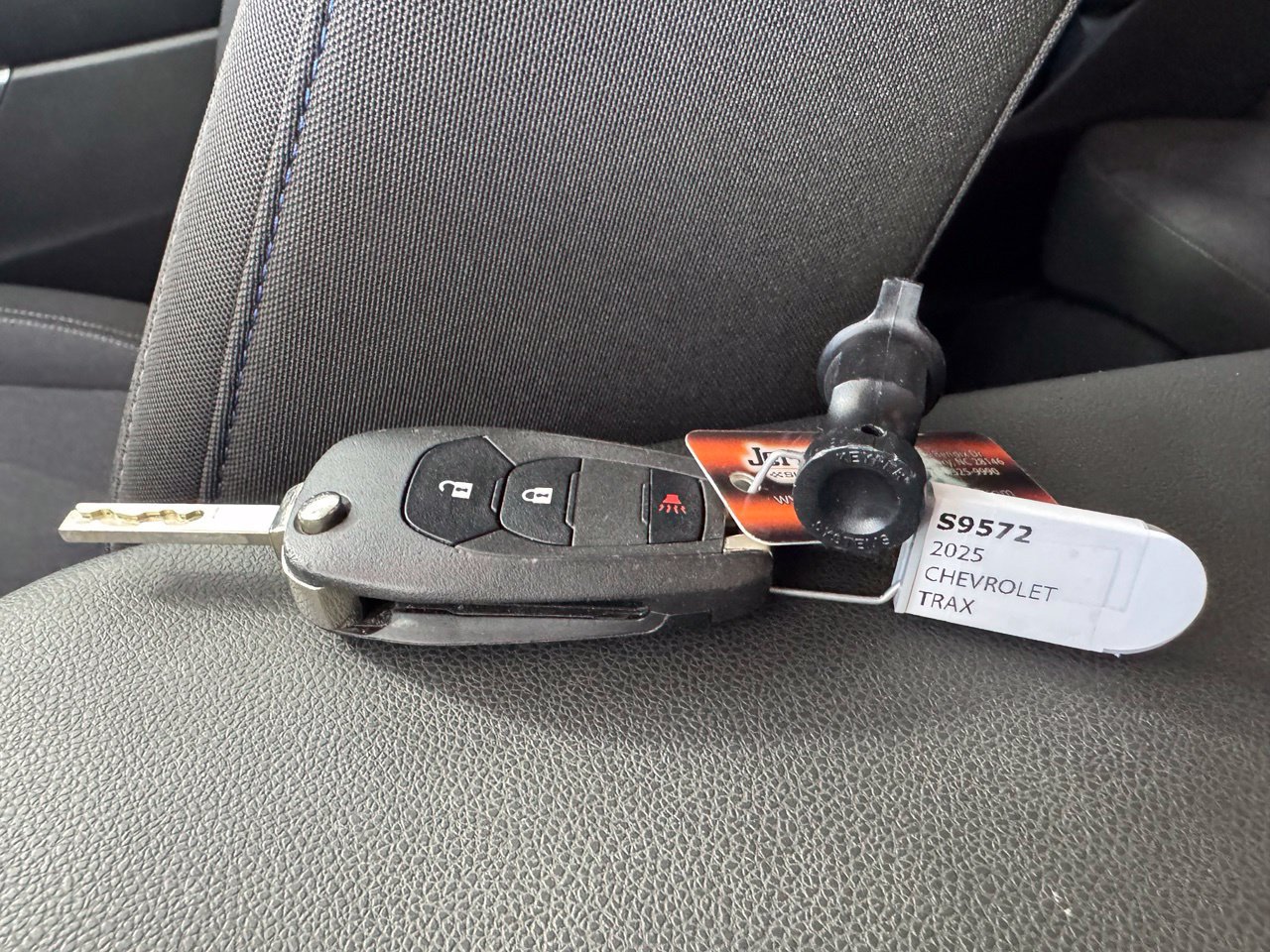 Used 2025 Chevrolet Trax LS FWD image 3