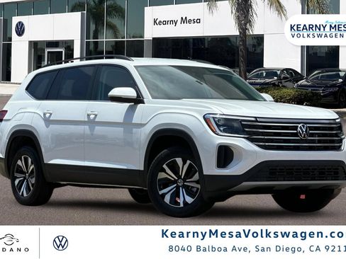 New 2026 Volkswagen Atlas SE FWD image 1
