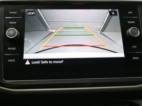 Used 2024 Volkswagen Tiguan SE FWD image 22