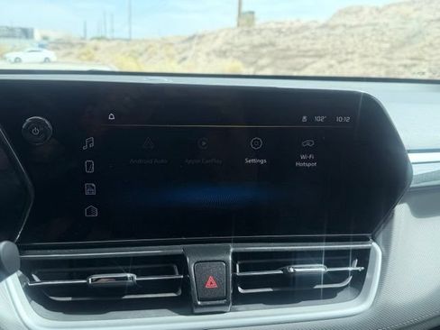 Used 2024 Chevrolet TrailBlazer LT w/ LT Cold Weather Package FWD image 14