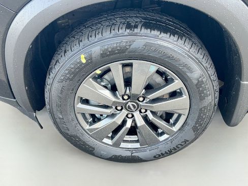 New 2026 Nissan Pathfinder SV image 33