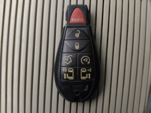 Used 2019 Dodge Grand Caravan SXT FWD image 32