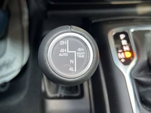 Certified 2024 Jeep Wrangler Unlimited Rubicon image 29