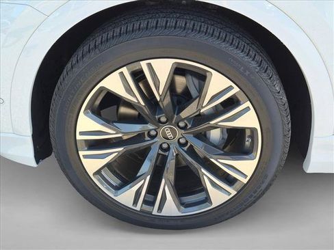 New 2026 Audi Q8 Premium Plus AWD/4WD image 9