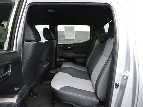 Used 2022 Toyota Tacoma TRD Off-Road w/ Technology Package image 16