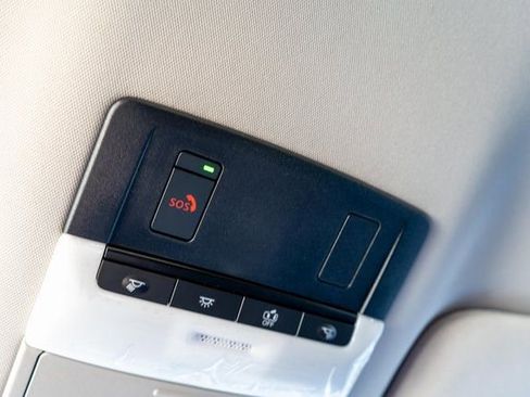 Certified 2025 Nissan Pathfinder SL image 35