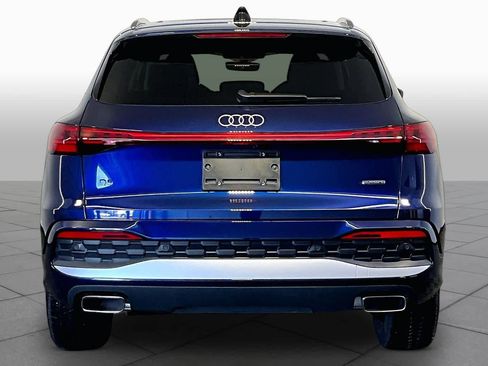 Used 2025 Audi Q5 Premium w/ Premium Plus AWD/4WD image 5