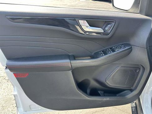 Used 2023 Ford Escape ST-Line w/ Tech Pack #1 image 9