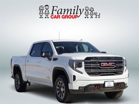 Used 2025 GMC Sierra 1500 AT4 image 2