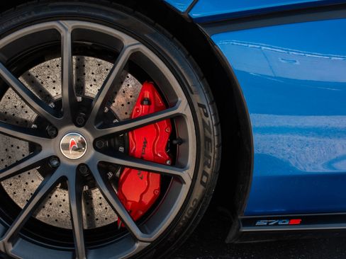 Used 2018 McLaren 570S Spider RWD image 29