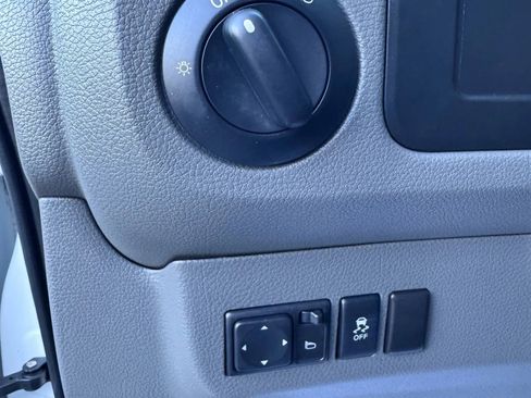 Used 2018 Nissan NV 3500 S image 20