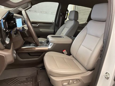 Used 2022 Chevrolet Silverado 1500 RST AWD/4WD image 21