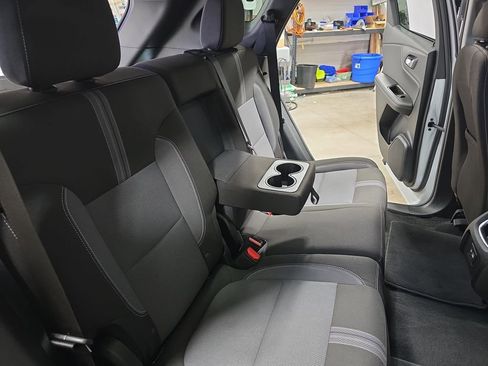 Used 2025 Chevrolet Blazer LT image 11