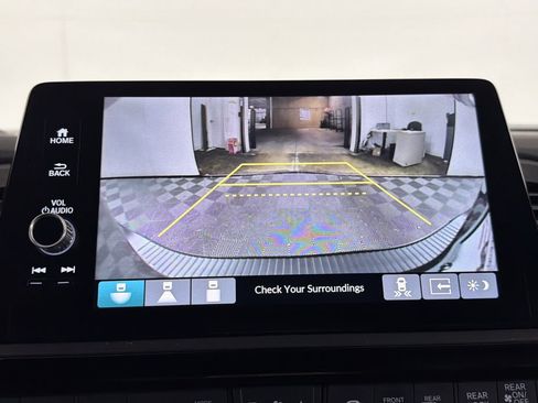 Used 2025 Honda Odyssey Touring image 30