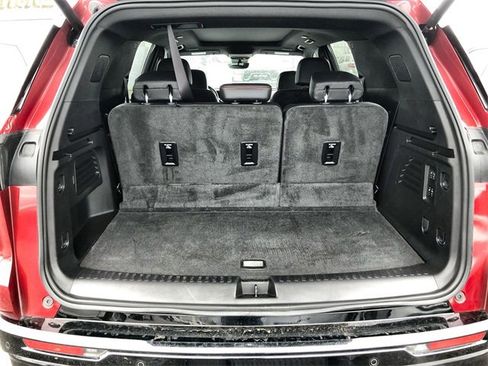 Used 2024 Chevrolet Traverse RS image 24