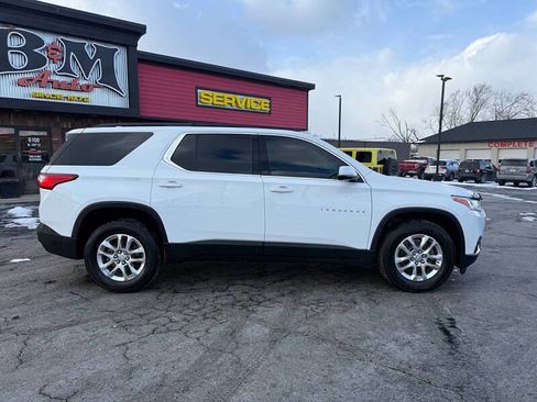 Used 2020 Chevrolet Traverse LT image 8