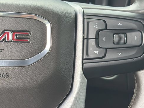 Used 2023 GMC Yukon SLT RWD image 26