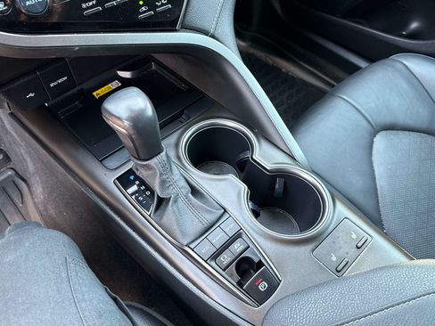 Used 2022 Toyota Camry XSE w/ Navigation Upgrade Package FWD image 20