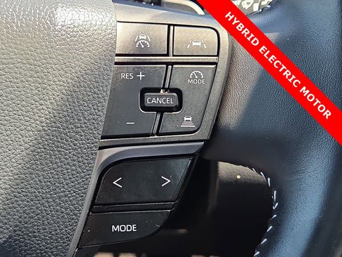 Used 2025 Toyota Camry SE FWD image 22