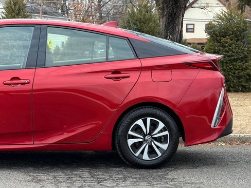 Used 2018 Toyota Prius Prime Plus image 23
