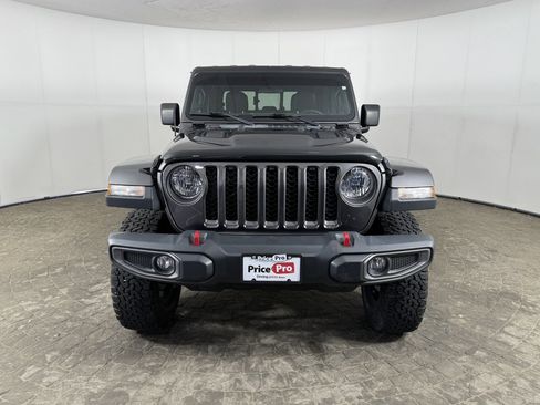 Used 2020 Jeep Gladiator Rubicon image 2