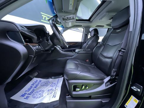 Used 2017 Cadillac Escalade ESV Premium Luxury image 16