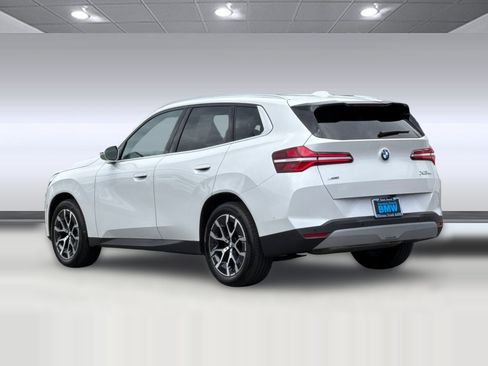 Used 2026 BMW X3 xDrive30i w/ Premium Package AWD/4WD image 3