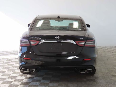 Used 2023 Nissan Maxima SV w/ Floor Mat Group image 4