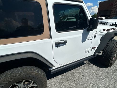 Used 2019 Jeep Wrangler Rubicon AWD/4WD image 16