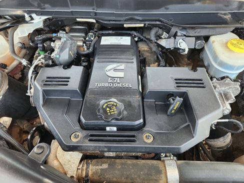 Used 2023 RAM 2500 Tradesman w/ Chrome Appearance Group AWD/4WD image 29