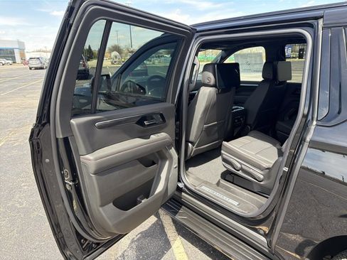 New 2026 Chevrolet Suburban RST w/ RST Capability Package AWD/4WD image 23