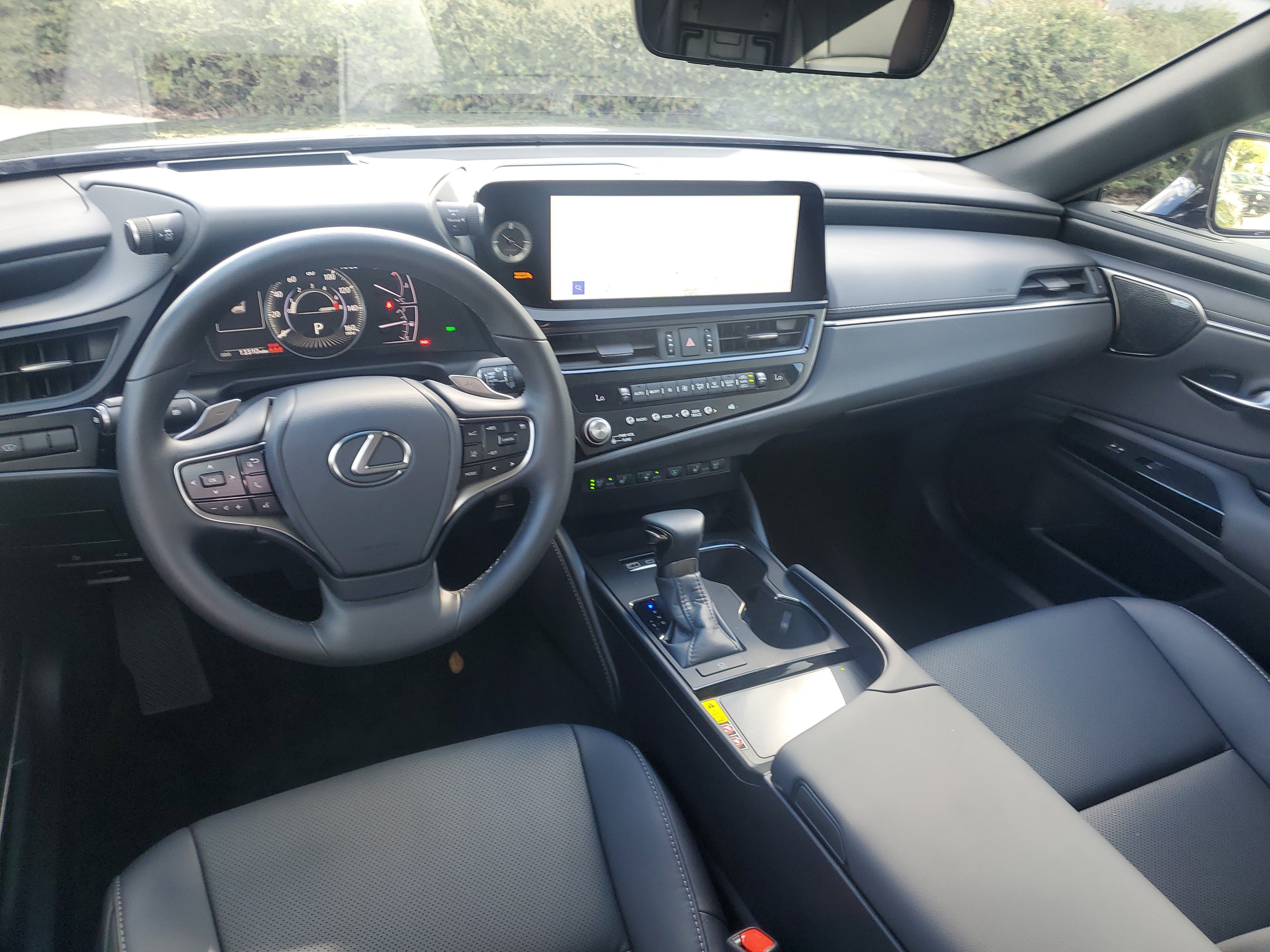 Used 2025 Lexus ES 350 w/ Accessory Package (Z2) FWD image 10