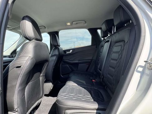Used 2023 Ford Escape Platinum w/ Premium Technology Package image 21