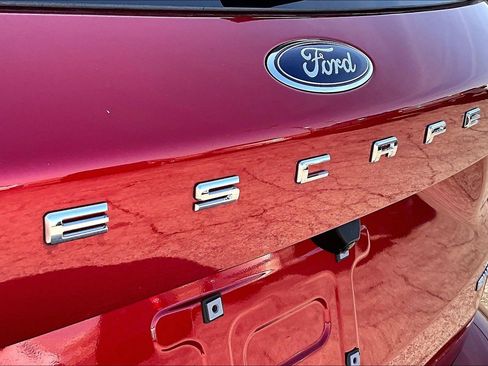Used 2026 Ford Escape ST-Line Elite w/ Premium Technology Package image 32