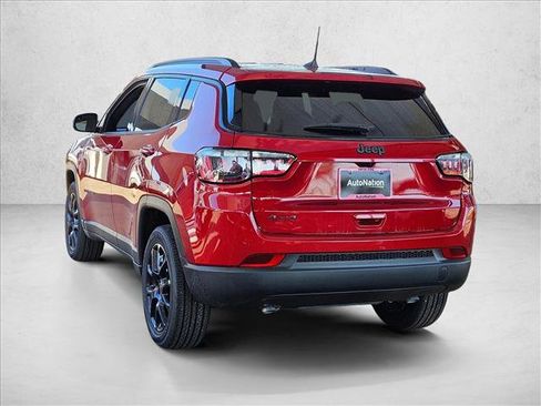 New 2026 Jeep Compass Latitude image 10