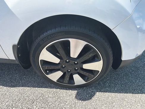 Used 2017 Kia Soul + w/ Designer's Package FWD image 12