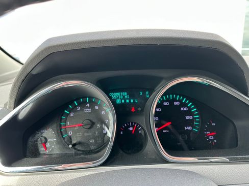 Used 2011 Chevrolet Traverse LT w/ Personal Connectivity Package AWD/4WD image 6