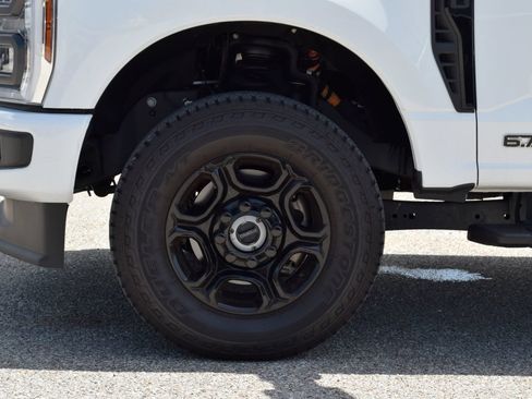 Used 2025 Ford F250 XL w/ STX Appearance Package AWD/4WD image 27