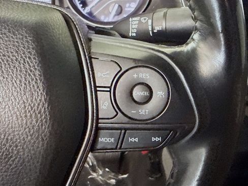 Used 2021 Toyota Camry SE FWD image 15