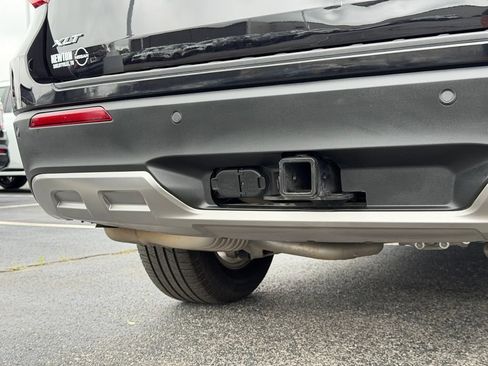 Used 2022 Ford Explorer XLT w/ Equipment Group 202A AWD/4WD image 39